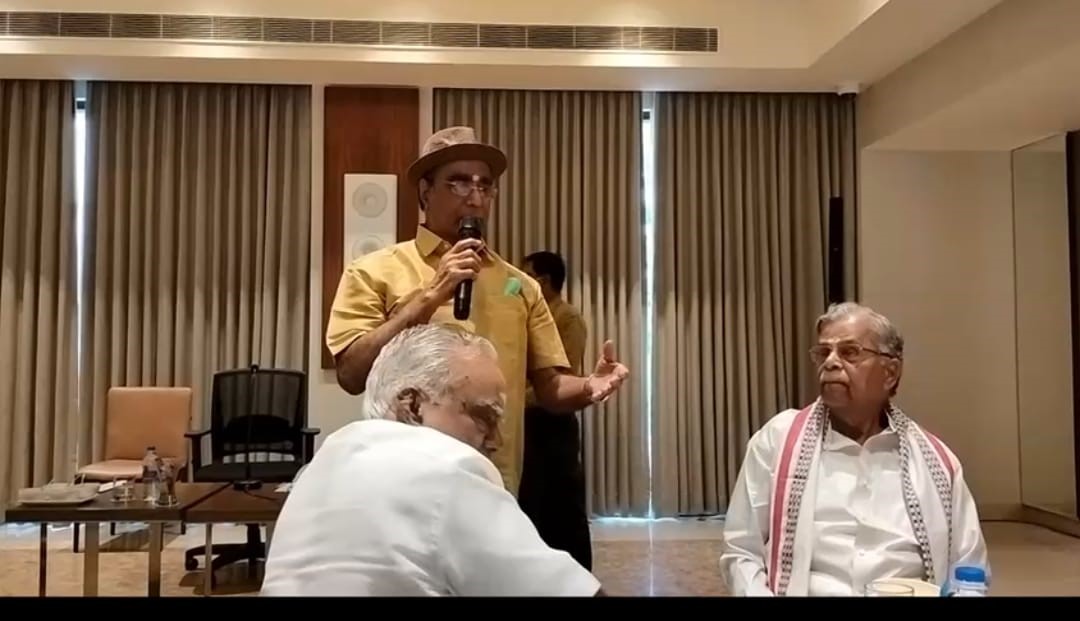 AITF Pres. Prof CMKReddy with Manipur Gov Sri L Ganesan, in an informal meeting at Chennai on Sunday. CMKR said, LG’s services under the leadership of PM Narendra Modi are very valuable for the country.